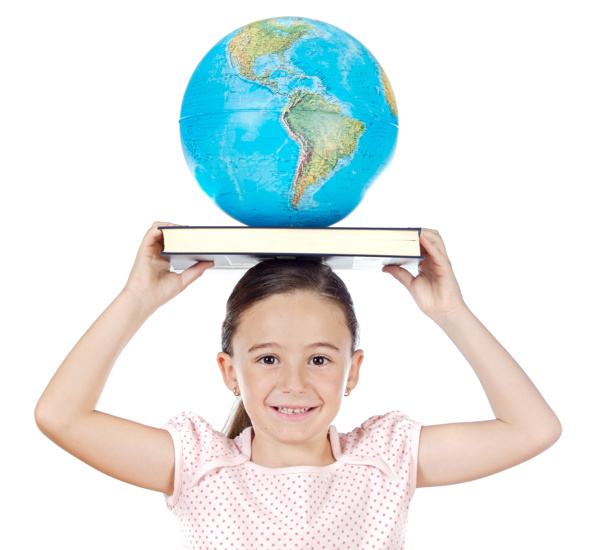 小女孩和地球仪图片