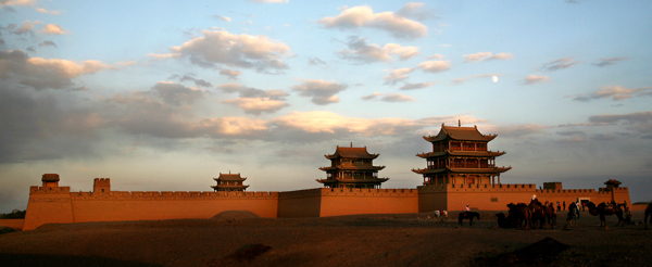 夕照嘉峪关图片