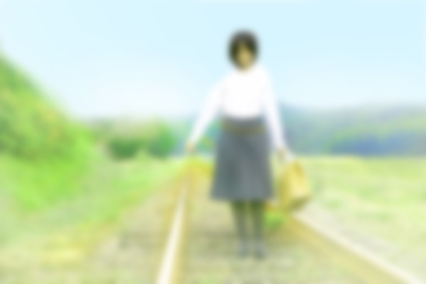 行走在鐵路上的女人圖片