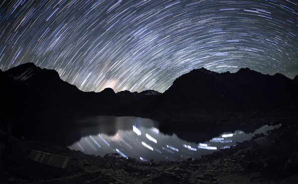 唯美的高山星空