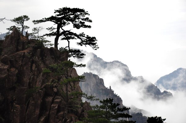 水墨山