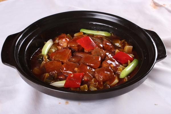 酸菜红烧肉图片