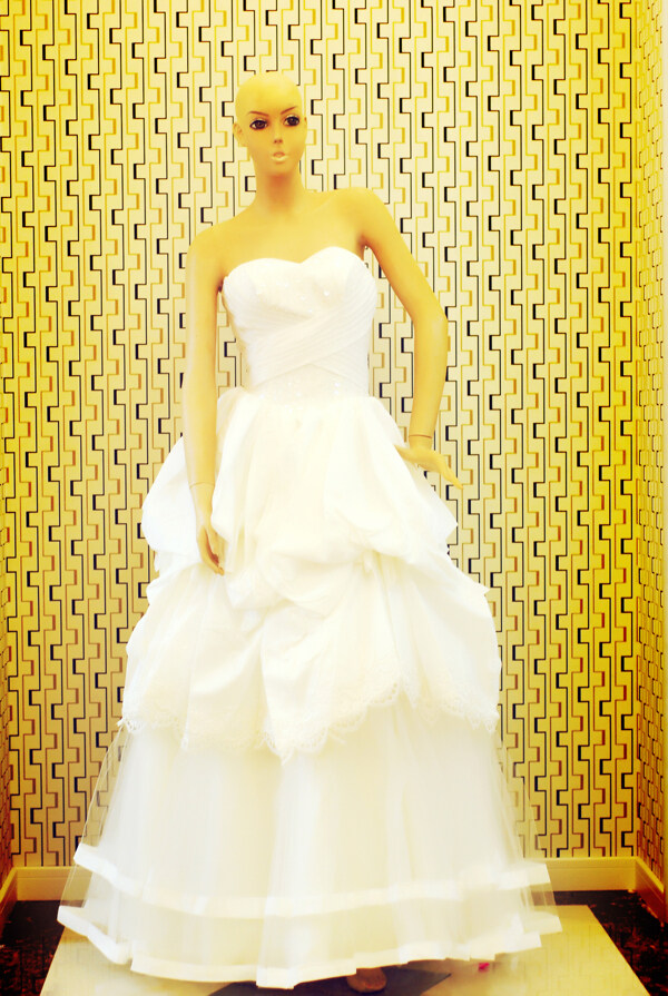 婚纱模特礼服图片