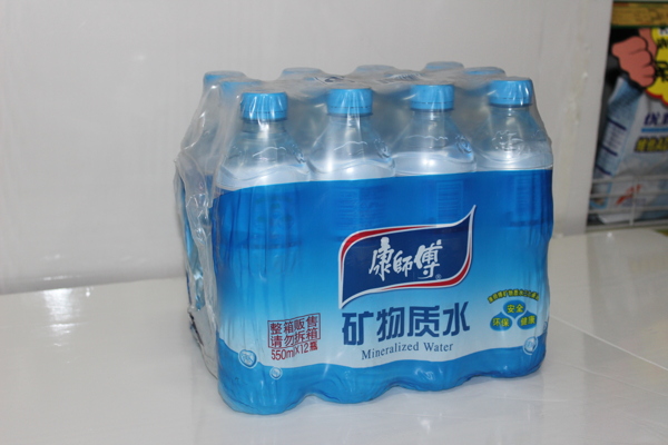 康師傅礦泉水圖片