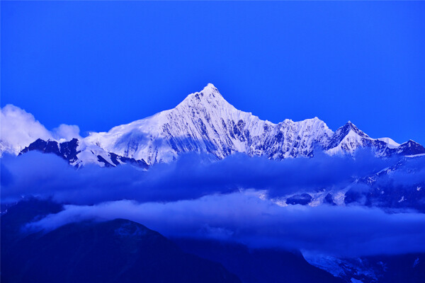 云南梅里雪山風(fēng)景