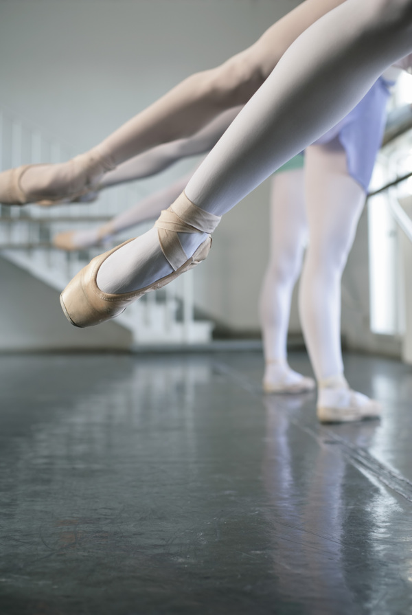 芭蕾舞蹈演员脚部特写图片