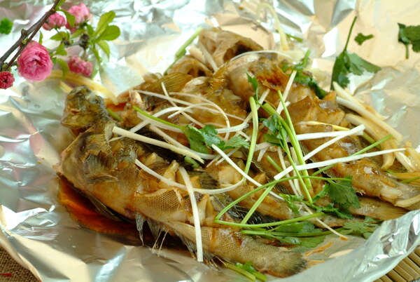 錫紙黃魚圖片