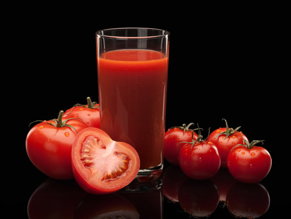 番茄和番茄汁摄影图片
