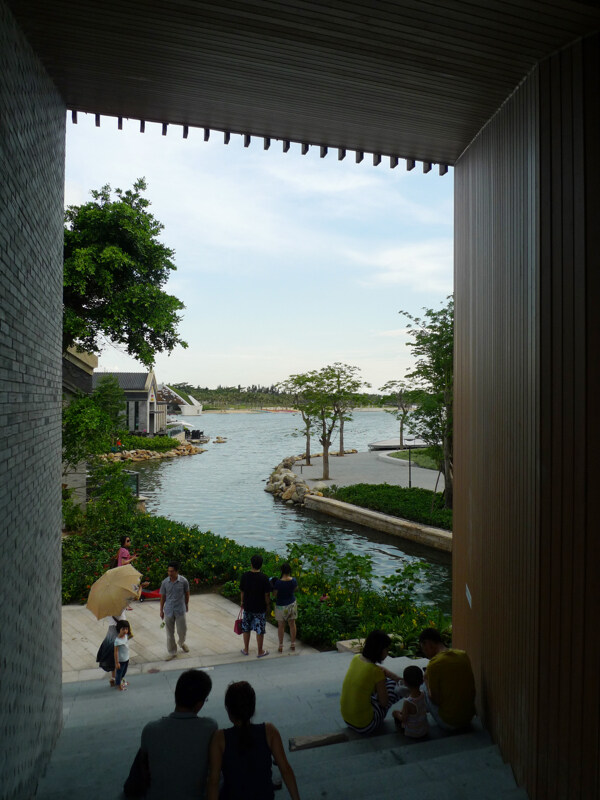 欢乐海岸滨河框景图片