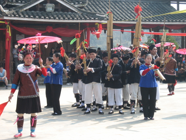 侗族节日迎宾舞多耶舞图片