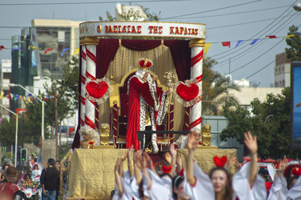 二月十四日利马索尔狂欢节国王在狂欢节在二月十四日