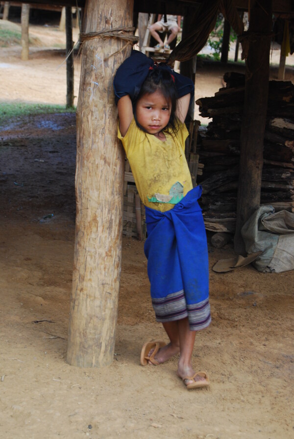 寮国女孩图片