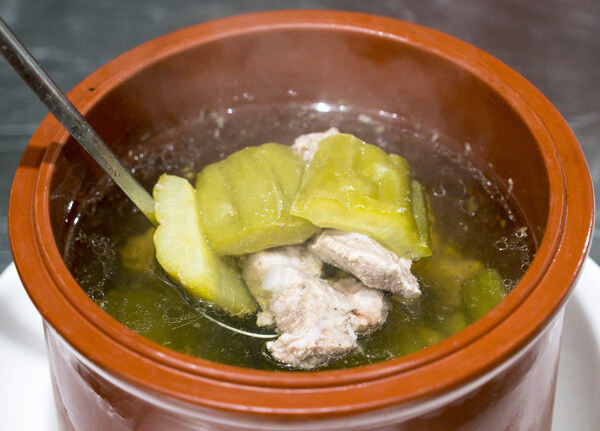 涼瓜黃豆燉排骨