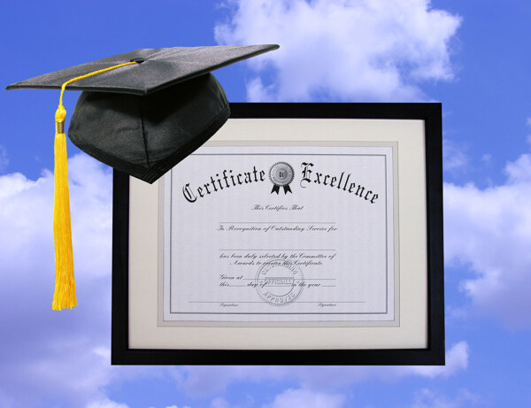 学位证书与博士帽图片