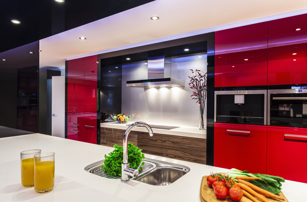 红色开放式厨房设计图片