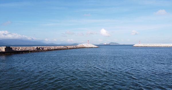 珠海桂山岛海豚湾航拍海洋图片