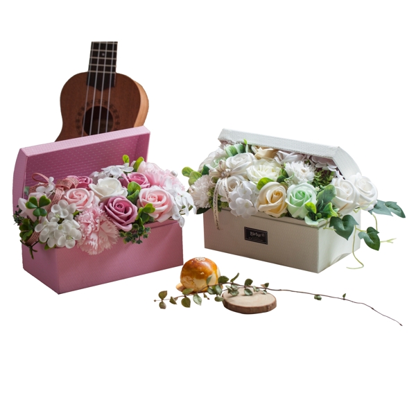 礼物粉色白色花盒