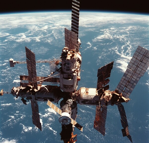宇宙空間站圖片