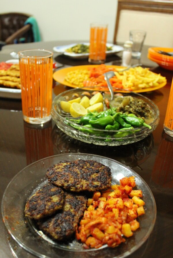 餐桌上的伊朗美食