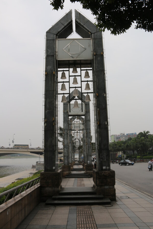 桂林解放桥下图片