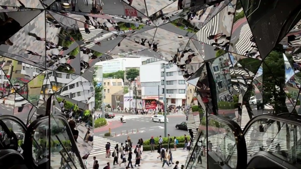 城市人物抽象玻璃建筑视频