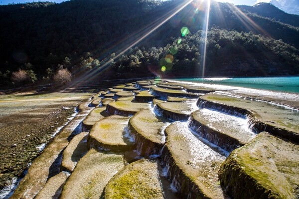 云南藍(lán)月谷風(fēng)景