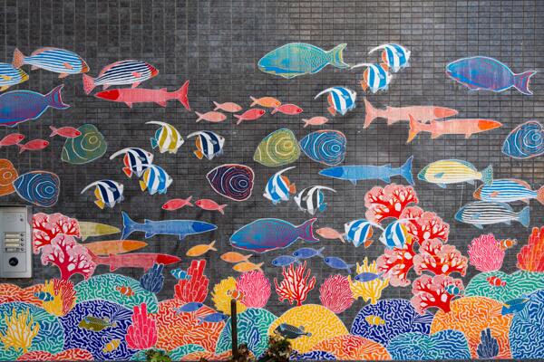 手绘插画墙绘海底鱼