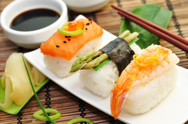 日本寿司料理图片