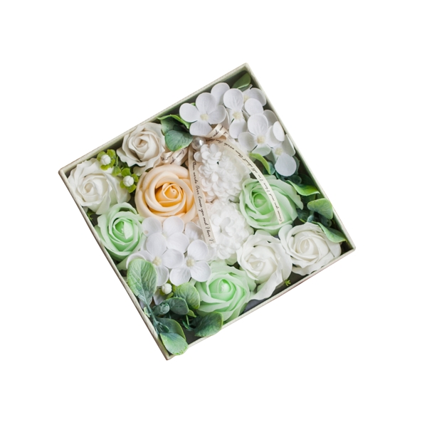 一个漂亮的情人节花卉礼盒素材