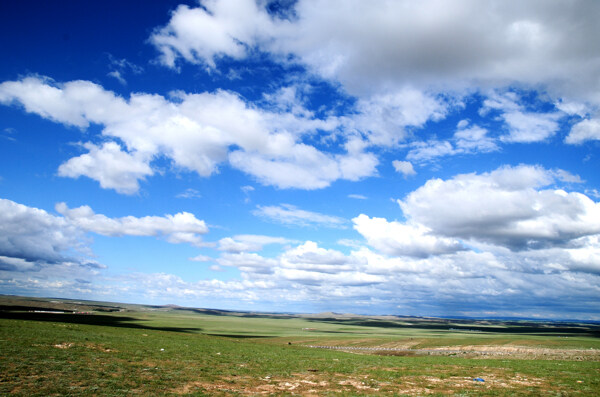 内蒙古大草原蓝天图片