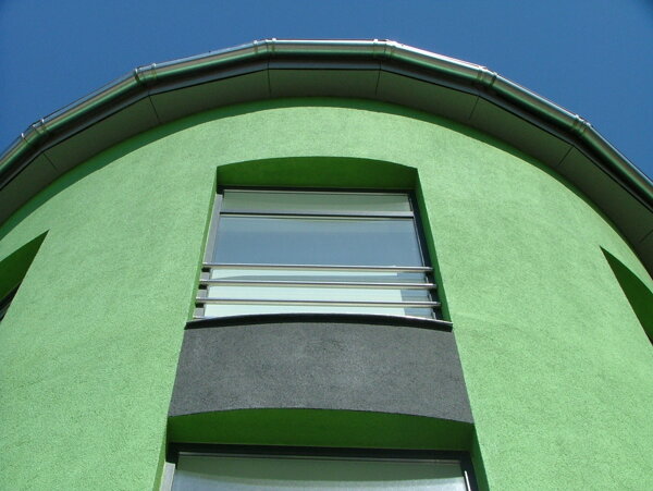 绿色房子摄影图片