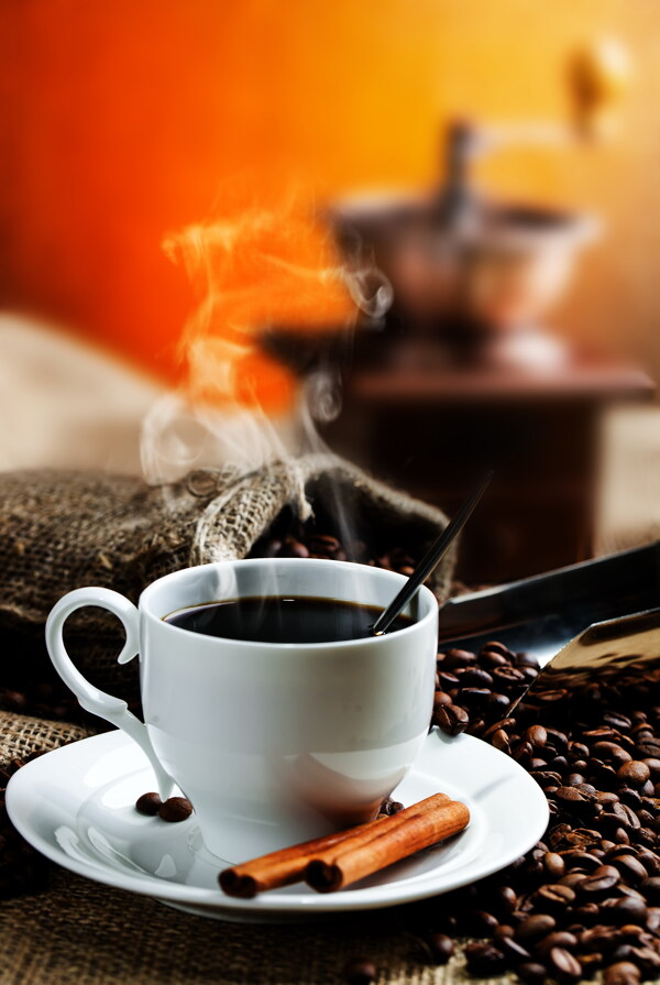 咖啡热饮和咖啡豆图片