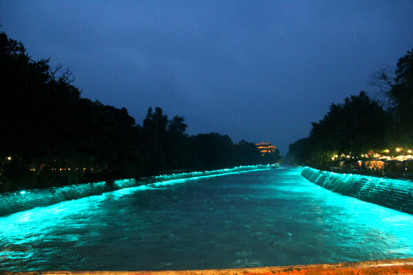 都江堰江水夜景