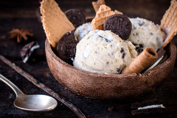 巧克力奥利奥冰淇淋图片