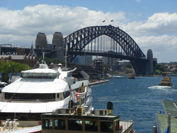 悉尼大桥有名的建筑图片
