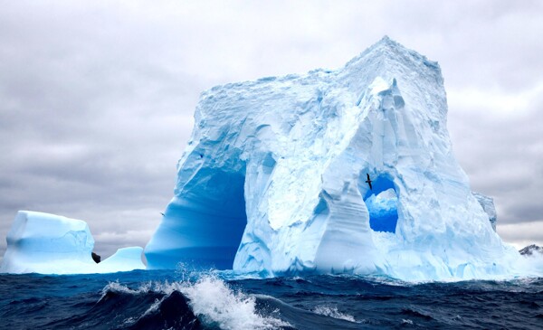 海面冰山