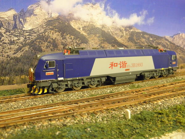 火车模型HXD3B图片