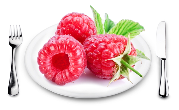盘子内的红莓图片