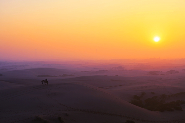 内蒙古沙漠夕阳