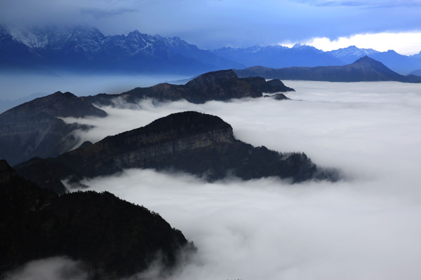 牛背山风景图片