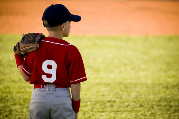 棒球儿童运动员图片
