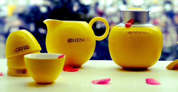 陶瓷黄色茶具图片