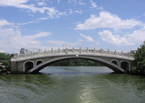 桂林183仿赵州桥图片