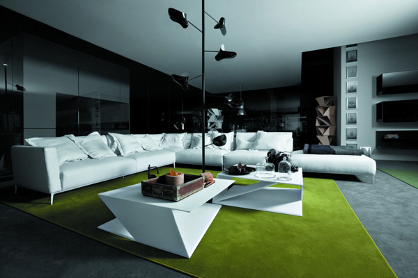 绿色地毯白色沙发