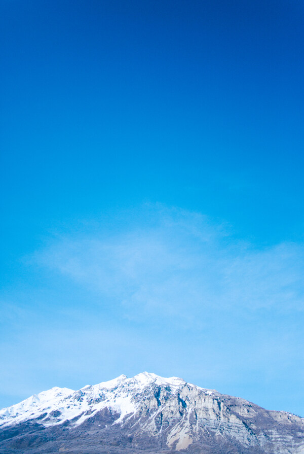 雪山天空