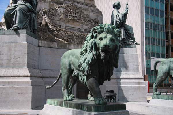 欧式狮子雕塑图片