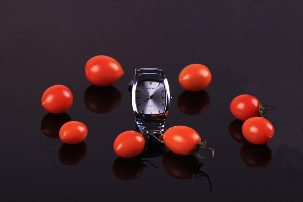 手表水果静物摄影图片