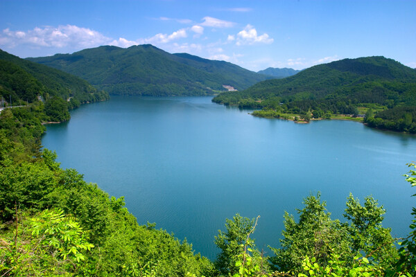 山川流水图片