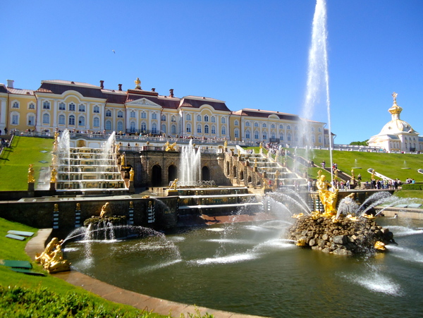 宫殿喷泉图片