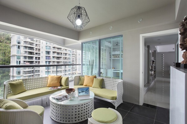 现代简约客厅茶几沙发落地窗设计图